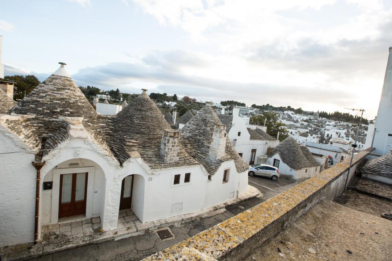 Trulli Antichi Mestieri - Widespread Trulli In The Historic Center Alberobello Bagian luar foto