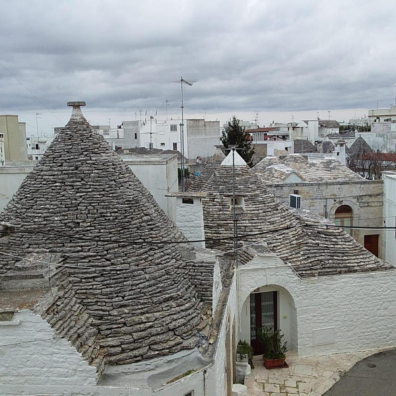 Trulli Antichi Mestieri - Widespread Trulli In The Historic Center Alberobello Bagian luar foto